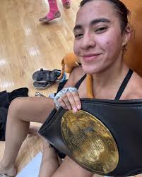 ParenTodo🚨¡Kenya Sánchez pone en alto a Caborca y México en Canadá!🥊🇲🇽  Desde la tierra del sol, Kenya Sánchez brilló en la Century Cup en Markham,  Canadá, coronándose campeona internacional de kickboxing en