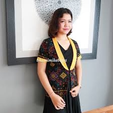 Simak baju yang bakal mendukung penampilan kamu, dengan model, motif dan desain yang menarik untuk kamu jadikan inspirasi. Kumpulan Desain Baju Endek Modifikasi 1001desainer