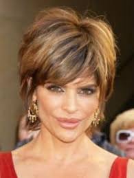Lisa rinna is always having fabulous short hair with extraordinary bangs. Pictures Lisa Rinna Lisa Rinna Short Hairstyle