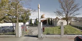 More than 40 people lost their lives after the attack on friday prayers. Masjid Di New Zealand Diberondong Tembakan Saat Ratusan Orang Salat Jumat Merdeka Com