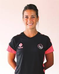Her var hun i sæsonen 2011/12 med til at vinde det nationale mesterskab og pokalturneringen. Delo Women S Ehf Champions League 2018 19 Clubs Bbr Darleux Cleopatre