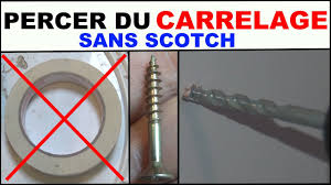 Percer le mur à l'aide d'une mèche au tungstène puis poser des chevilles. Percer Du Carrelage Faire Un Trou Dans Du Carrelage Mural Youtube