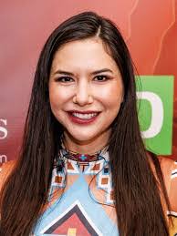 Mia Schultz's Instagram, Twitter & Facebook