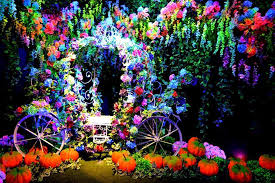 The dark mansion appears to be one of the trendiest modern art. Penang æ§ŸåŸŽ Dark Mansion 3d Glow In The Dark Museum Facebook