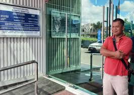 Hak untuk mendapatkan pekerjaan dan penghidupan yang layak penting untuk dijamin di negara ini, tidak ada larangan bagi setiap orang untuk bekerja, dari yang ingin menjadi karyawan dengan lapangan kerja yang terbatas, maka tentu saja lapangan kerja yang tersedia tidak dapat menampung. Pria Lulusan Sd Asal Lamongan Ini Jadi Tki Sukses Di Malaysia Dengan Gaji Rp 169 Juta Perbulan Boombastis