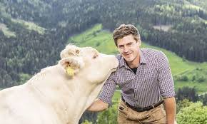 Atv die reportage der traum vom ruhm. Bauer Sucht Frau Lederhosenkaiser Christian Sturzt Sich Auf Atv Ins Liebeswerben Kleinezeitung At