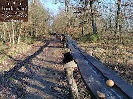Heute Sind Wir Ganz Nah Dran Ca 500 Vom Gasthof Entfernt Findet Ihr Eine Der Langsten Kugelbahnen Deutschlands Sie Ist Railroad Tracks Railroad Structures