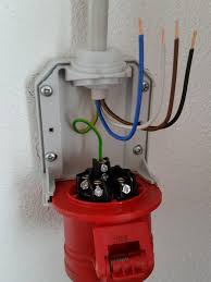 Starkstromanschluss Wie Sie Eine Kraftsteckdose Anschliessen Steckdosen Elektroinstallation Selber Machen Elektroinstallation