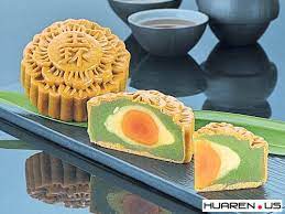 mooncake 超级推荐马拉西亚海外天的翡翠玉环月饼 甜度刚刚好 asian snacks snacks desserts