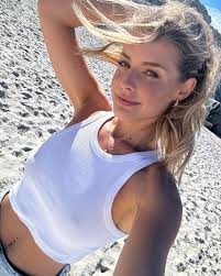 Agnes Rona Miller (@tom.drew.167) • Facebook