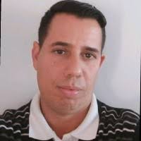 80+ perfiles de «Gerardo De La»