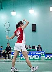 Tidak heran bahwa bulu tangkis kerap kali dijadikan sebagai pertandingan olahraga populer. Badminton Wikipedia