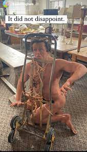 Sylvester Stallone al desnudo: encuentran réplica del actor de Demolition  Man, de dónde salió 
