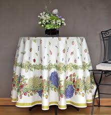 spill prrof 70 round tablecloth acrylic coated roses and etsy nappe de table nappe nappe ronde