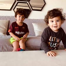 Lionel messi junto a su esposa e hijos. Bestsport Mateo And Ciro Messi Via Leo Messi S Instagram