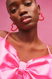 Tendencia en moda femenina en rosa