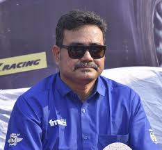 What steps can be taken to address the issue of a loose dog in the  neighborhood?