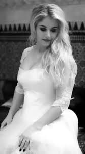 Also wenn du eine kombination aus rock. Beatrice Egli Im Brautkleid Das Steckt Dahinter Beatrice Egli Braut Kleid Hochzeit