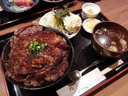 上尾市畔吉 高半 の牛ステーキ丼 ステーキ丼 丼 牛ステーキ