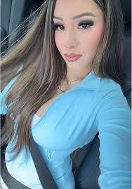 Rosa (@rosaelizabeeeth)