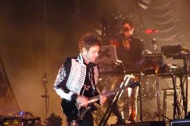 Singer/songwriter and pop experimentalist who rose to the top of argentina's music scene, both in soda stereo and as a solo act. Gustavo Cerati Wikipedia