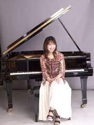 Profile | ジャズピアニスト 早川由紀子 Official Site