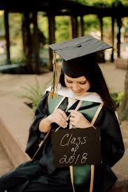 Uc Davis Graduate Session On Campus Rocio Rivera Photography Graduation Photoshoot Photography Senior Pictures