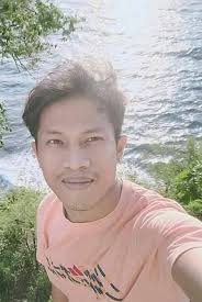 LOOK: Fr. Gregory Gaston, rector of the Pontificio Collegio Filippino in  Rome, hands over to Pope Francis products from the towns of Pandan and  Bugasong, Antique. #IMTNEWS 📸 JR Alojipan