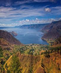 Keindahan pemandangan di kelok 44 danau maninjau 2020. Pin Su Nature Landscape