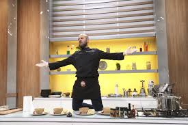 Chef cătălin scărlătescu nu va avea doar statuie în platou, ci și. Chefi La CuÈ›ite 9 Martie 2021 Cosmin SeleÈ™i Moment Savuros Cand A Dat Ochii Cu Chefii Ce A MÄƒrturisit Antena 1