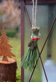 Quaste Aus Kiefernadeln Naturliche Gartendeko Im Winter Weihnachtsdekoration Im Garten Ro Weihnachten Dekoration Weihnachtsdeko Draussen Weihnachtsdekoration