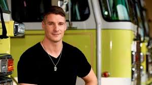 Chris Gallant Explicit Photos Scandal: Army Pilot Candidate Exposed in 2026 NY-1 Race