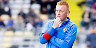 Quisiera saber cual opción es correcta en cuanto a la ubicación de 'still' en esta oración: Will Still Coach Interimaire Du Lierse A 24 Ans Pas La Pour Faire Mon Jean Gabin Dh Les Sports