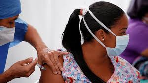 Denisov dijo que la respuesta inmune a la misma vacuna podría diferir en las personas debido a las características de cada individuo: Venezuela Inicia Jornada De Vacunacion Contra Covid 19 Para Adultos Mayores De 60 Anos El Economista