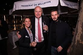 Hugo becker fait ses armes aux cours florent de paris et à la royal academy of arts à londres. Say Who Hugo Becker