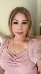 Estela Lazo's Instagram, Twitter & Facebook