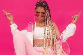 Preta de quebrada julgue o livro pela capa sei q ela é mó gata, mas sinto em dizer q isso ñ significa nada. Flora Matos Preta De Quebrada