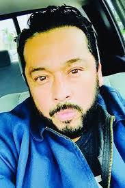 Len Torres's Instagram, Twitter & Facebook