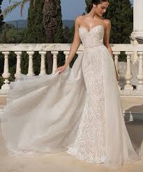 Used monique lhuillier wedding dress $5,400 usd. Overskirt By Justin Alexander Brides Of Southampton