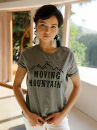Bekah Martinez From The Bachelor Is Moving Mountains In This Tee From Lee Out West Stitch And Feather Lee Pixie Hairstyles Long Pixie Hairstyles Hair Styles