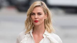 0 registered users and 11 guests. Wer Ist Charlize Theron