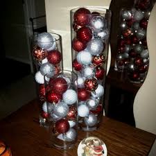 Ornaments In A Glass Vase Great Christmas Decoration Christmas Snowflakes Decorations Diy Christmas Ornaments Easy Easy Christmas Decorations