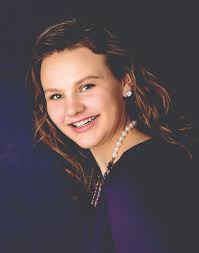 Ila Peterson's Instagram, Twitter & Facebook