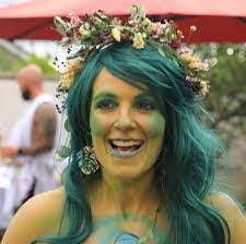 Corinne Williamson's Instagram, Twitter & Facebook