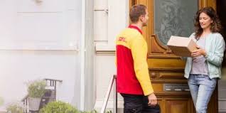 Auch wenn sich der status in der sendungsverfolgung einen tag nicht ändert, ist die sendung auf dem weg zu ihnen und bewegt sich. Dhl Paketzustellung Services Fur Alle Die Selten Zu Hause Sind Dhl