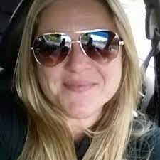 Donna Senter's Instagram, Twitter & Facebook