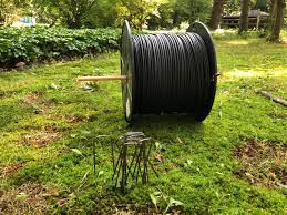 If the dog wears a special collar with a receiver closer to an invisible fence, it is notified invisible fences for dogs are inspired by the classic electric fences for cattle. How To Install An Electric Underground Fence For Pets Hgtv