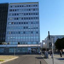 Hier finden sie eine liste von deutsche bank geldautomaten in der nähe hennigsdorf, deutschland. Deutsche Bank Bank In Berlin