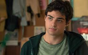 His disney roles include dallas in the austin & ally episodes world records & work wreckers, club owners & quinceaneras, and secrets & songbooks, monroe in the shake it up episode psych it up. Who Is Noah Centineo S Girlfriend Stassie Karanikolaou Who S He Dated