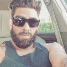 Me encontré este perrito dentro del mall of san juan, lo habían sacado 3  veces. es bien cariñoso, tranquilo, y entiendo que no crece mucho. Mi mamá  lo va a cuidar hoy